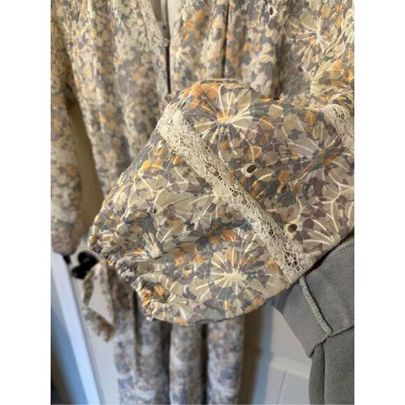 NWT Adelyn Rae Ditzy Floral Buttoned Midi Dress - Size Large - FD4000 - Picture 3 of 7